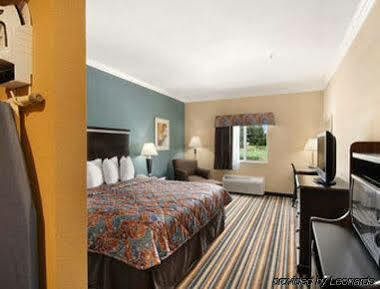 Days Inn By Wyndham Rockdale Texas Exterior photo