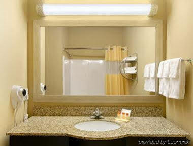 Days Inn By Wyndham Rockdale Texas Exterior photo